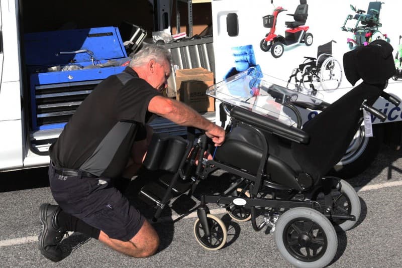 On-site mobility service technician